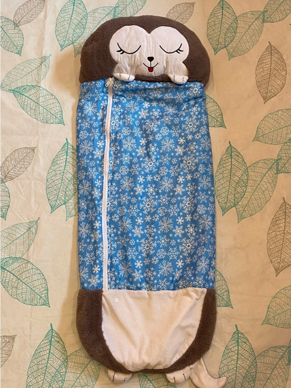 Grey Husky Happy Napper Sleeping Bag - Blue Snowflake Print